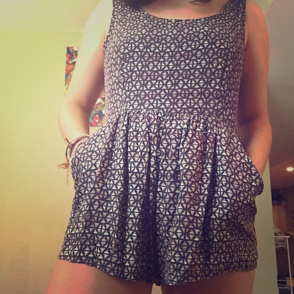 forever 21 romper - Picture 1 of 3
